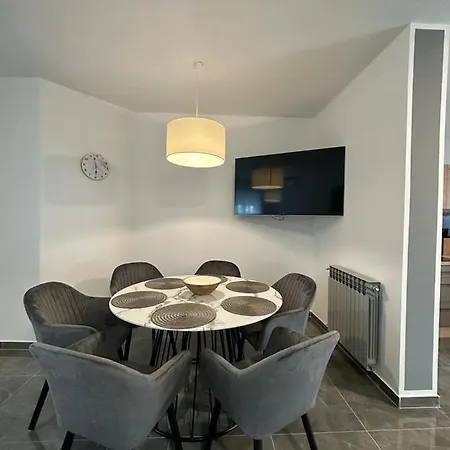 Apartment Stinjan *