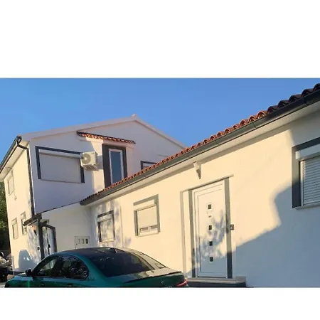 Apartment Stinjan Pula